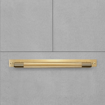 3.-BusterPunch_Pull-Bar_Plate_Brass_Front-scaled